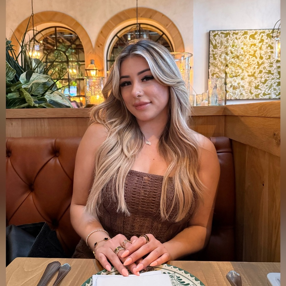 Meet your Posher, Lexine